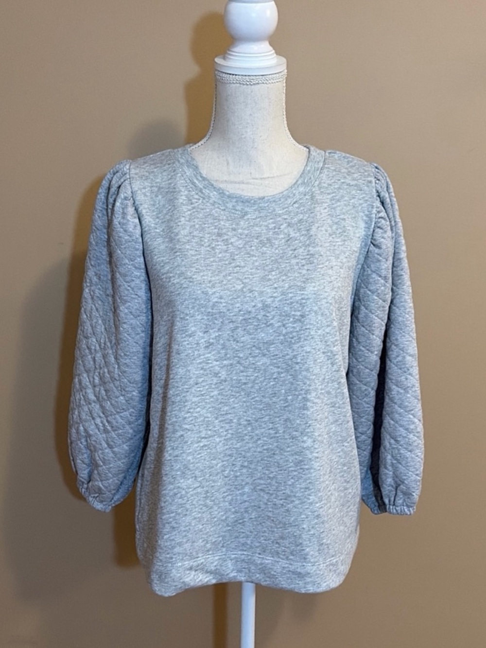 LOFT Large Gray Quilted Puff Sleeve Pullover Sweatshirt